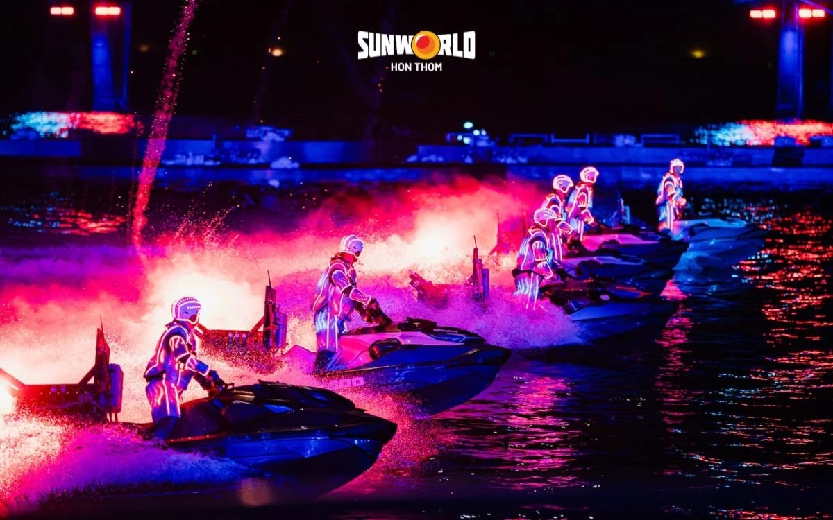Symphony of the Sea Show